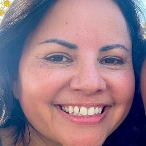 Meet your Posher, Yesenia